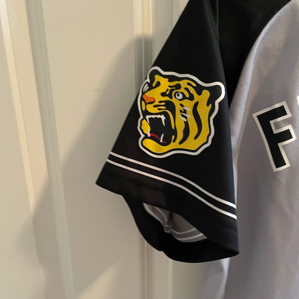 Mizuno Hanshin Tigers Size S